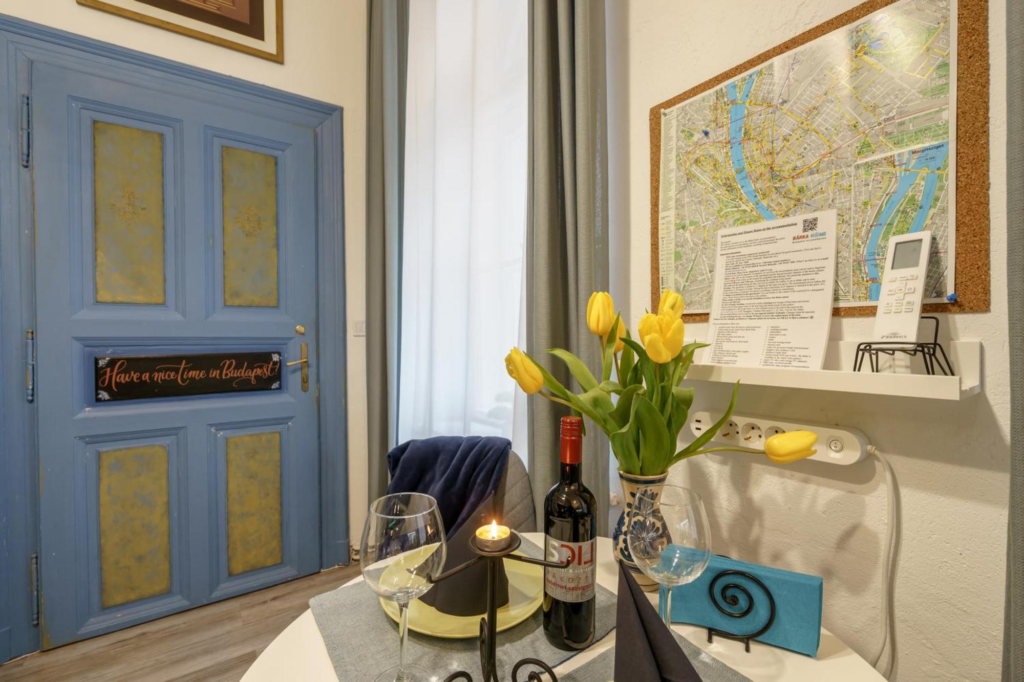 Barka In Downtown Buda Apartment Budapest